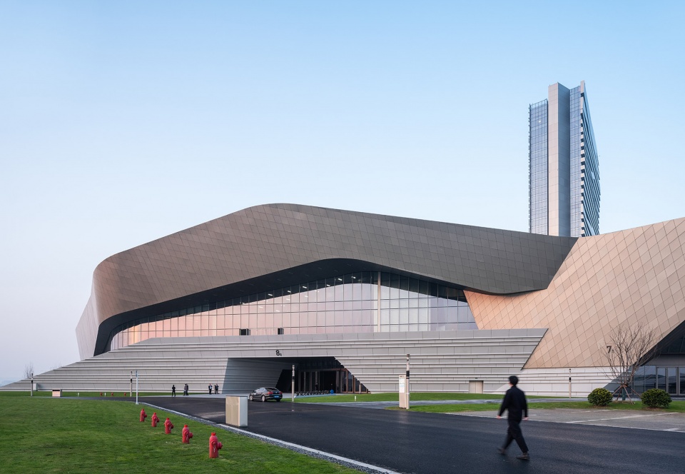 Yangtze River International Conference Center Morphosis
