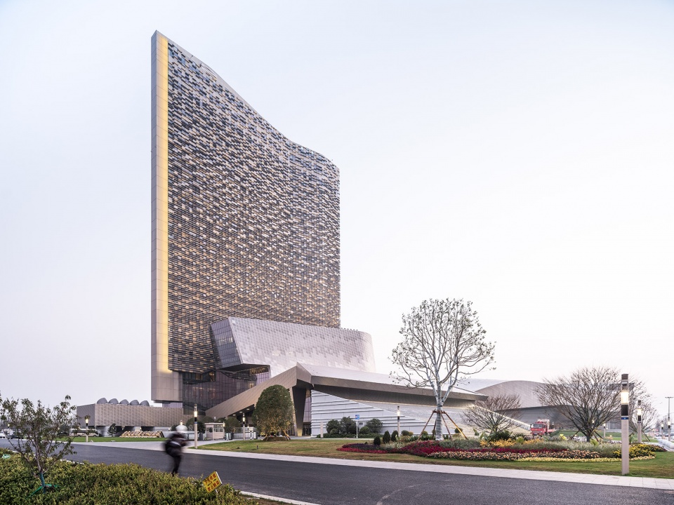 Yangtze River International Conference Center Morphosis