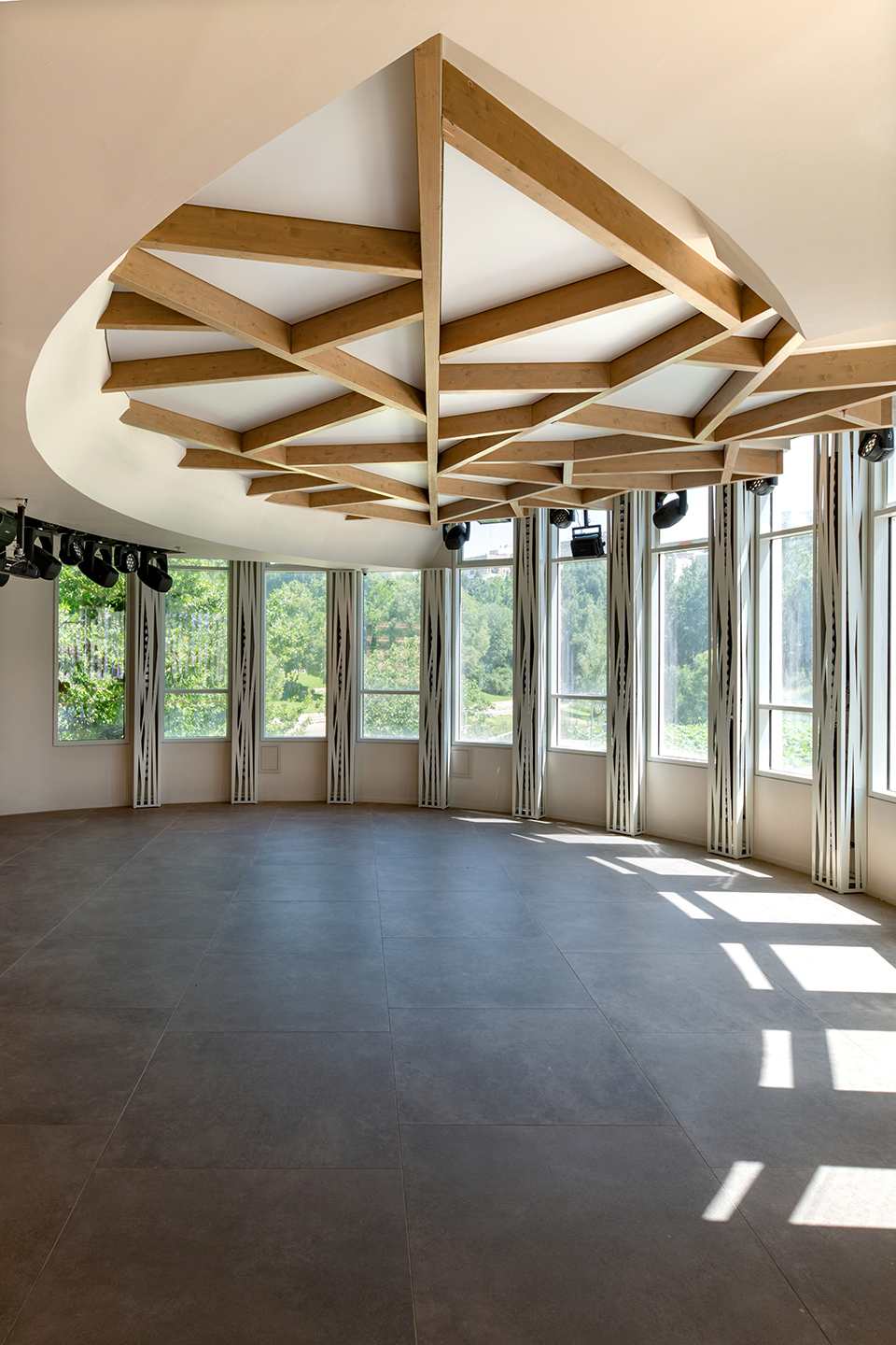botanical garden event center by matti rosenshine architects