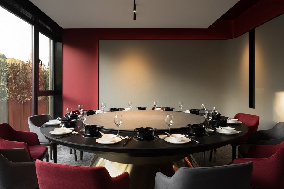 Mingyue Seafood Restaurant Zhejiang by Xiangdie Design