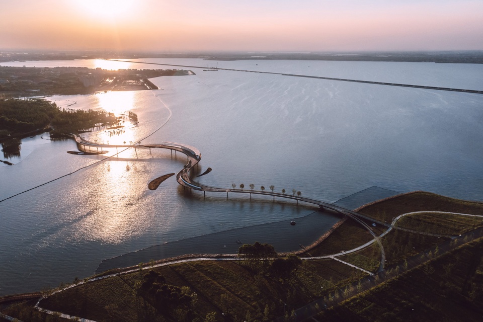 yuandang bridge china by bau brearley architects urbanists