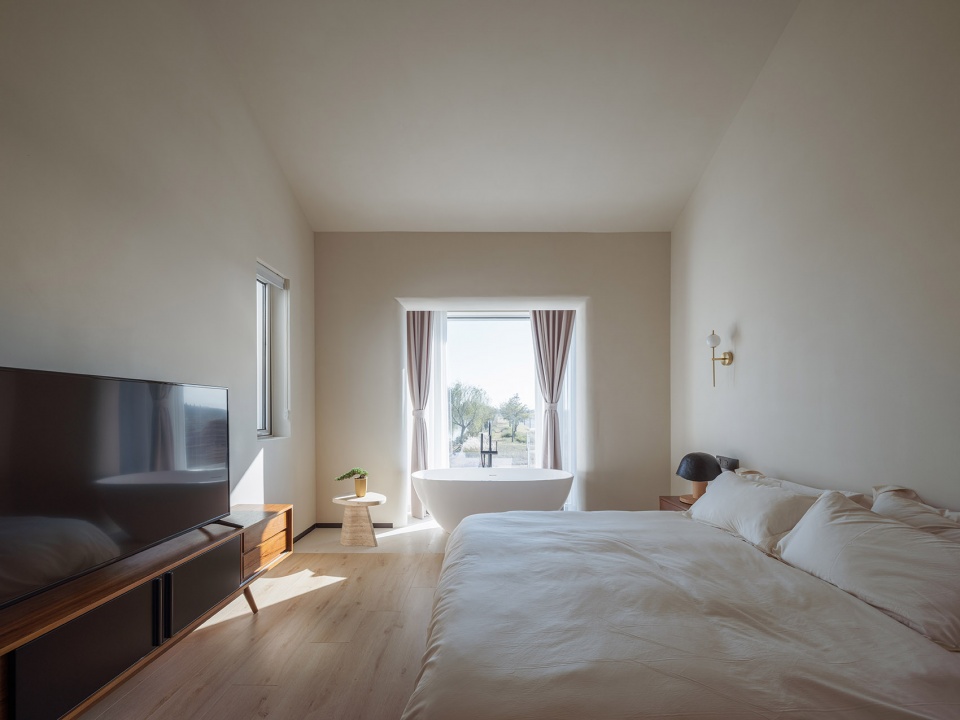 The White Suzhou Section Homestay China by Wutopia Lab