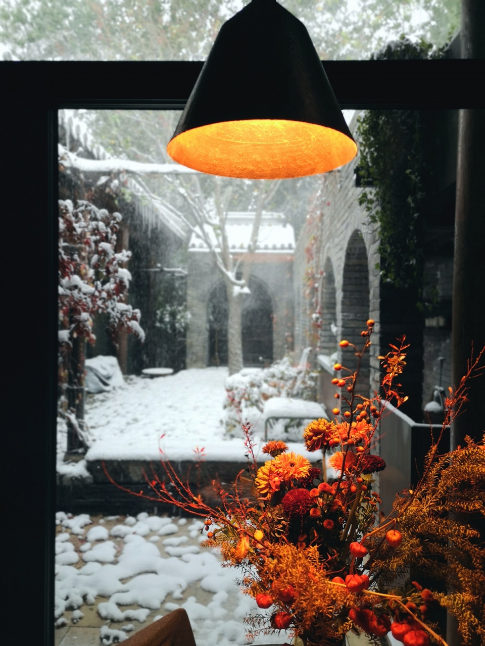 shiyuan by days in yard workshop