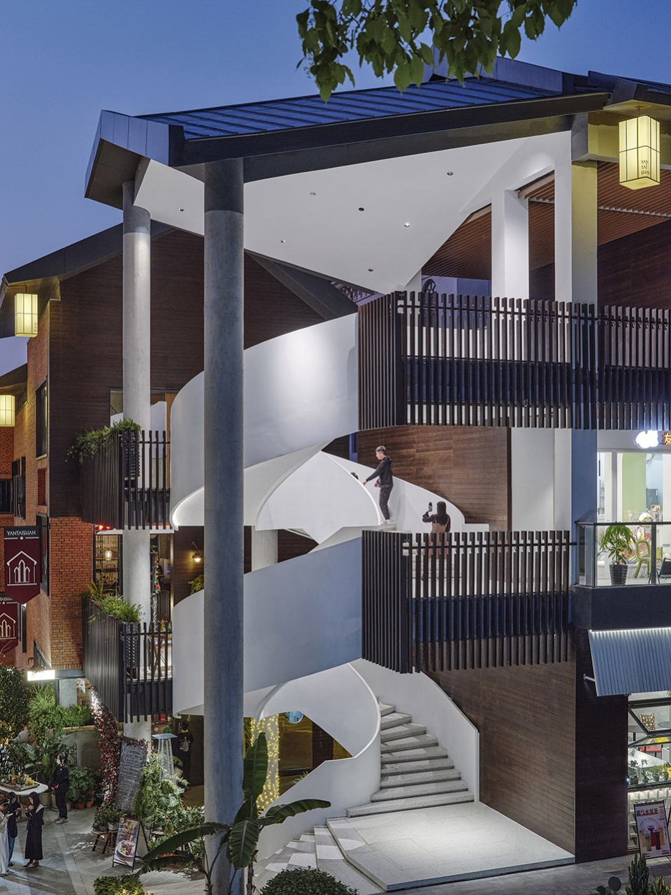 Yantai Mountain Commercial Streetscape Design by Fun Connection