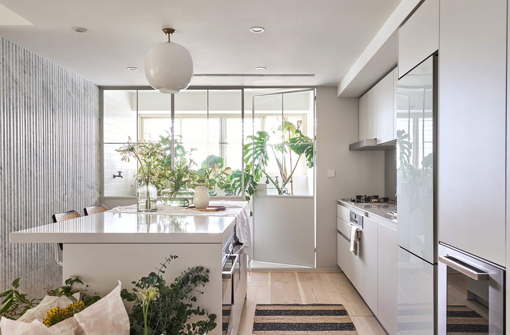 louver flat taiwan by phoebe says wow architects
