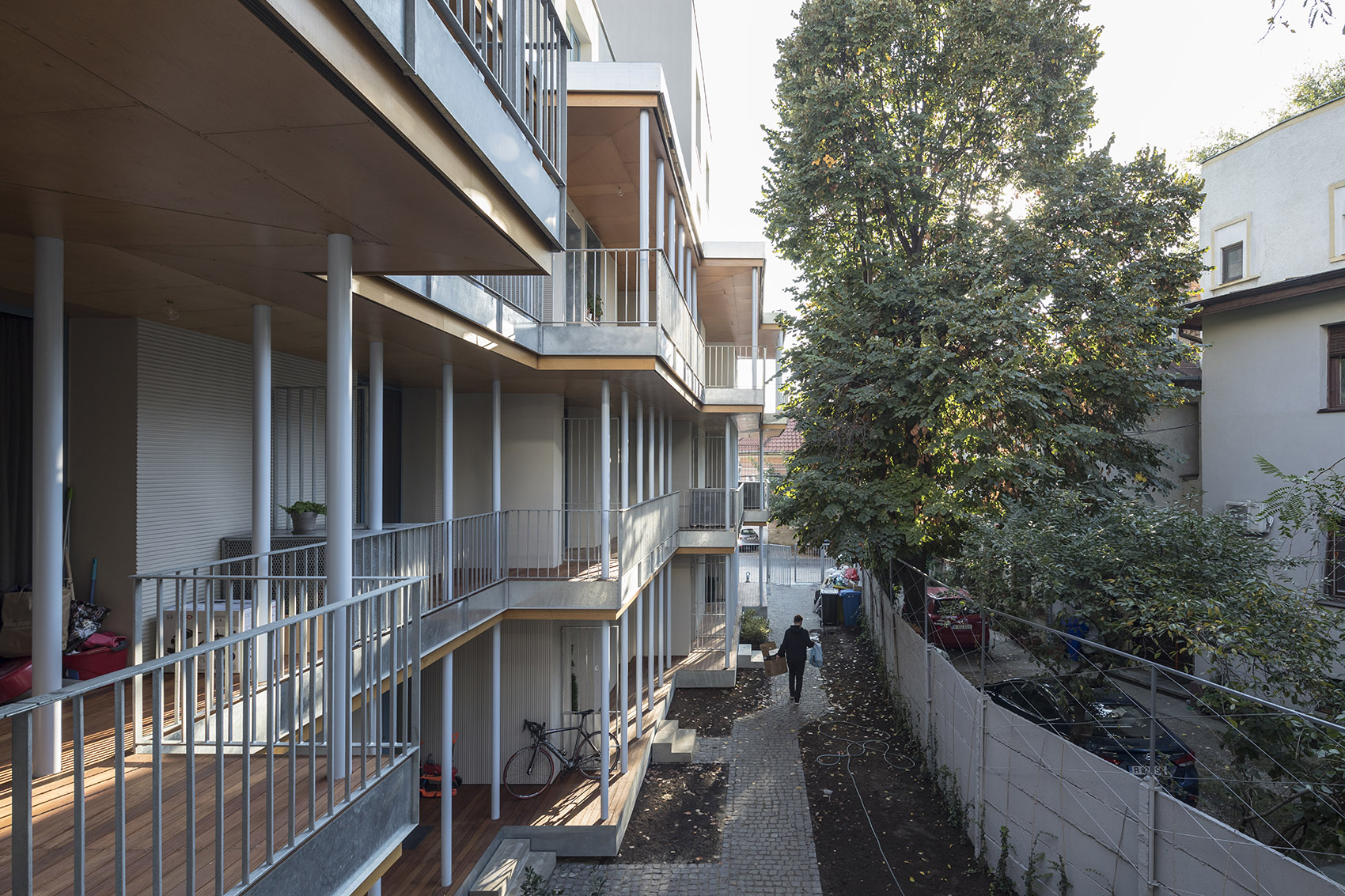 urban spaces 2 mumuleanu 14 apartment building romania by adnba