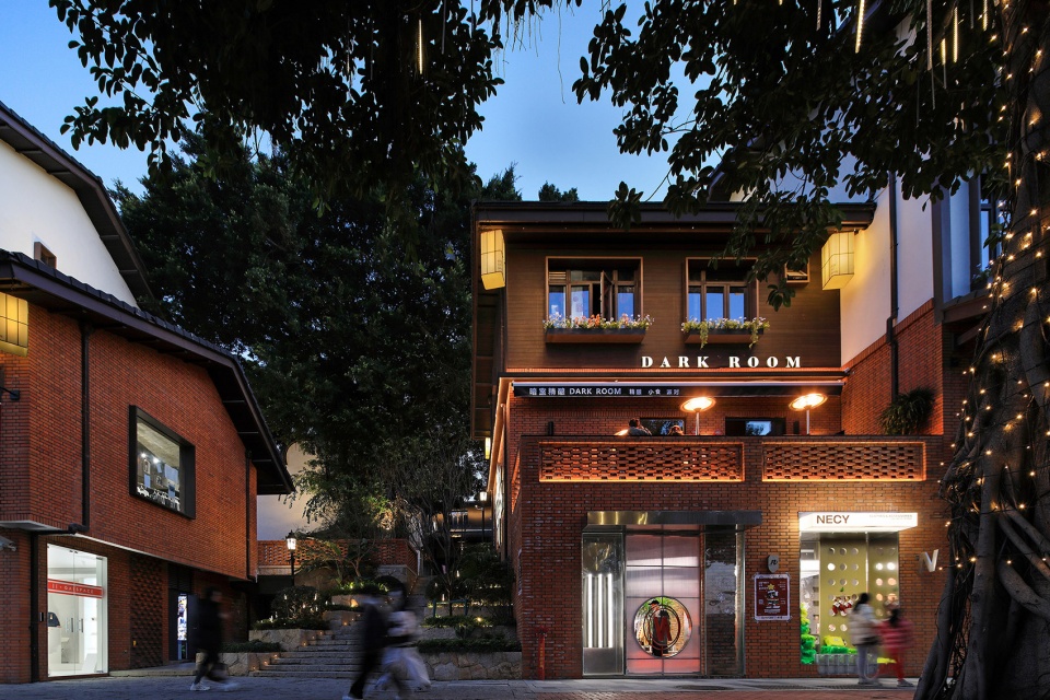 Yantai Mountain Commercial Streetscape Design by Fun Connection
