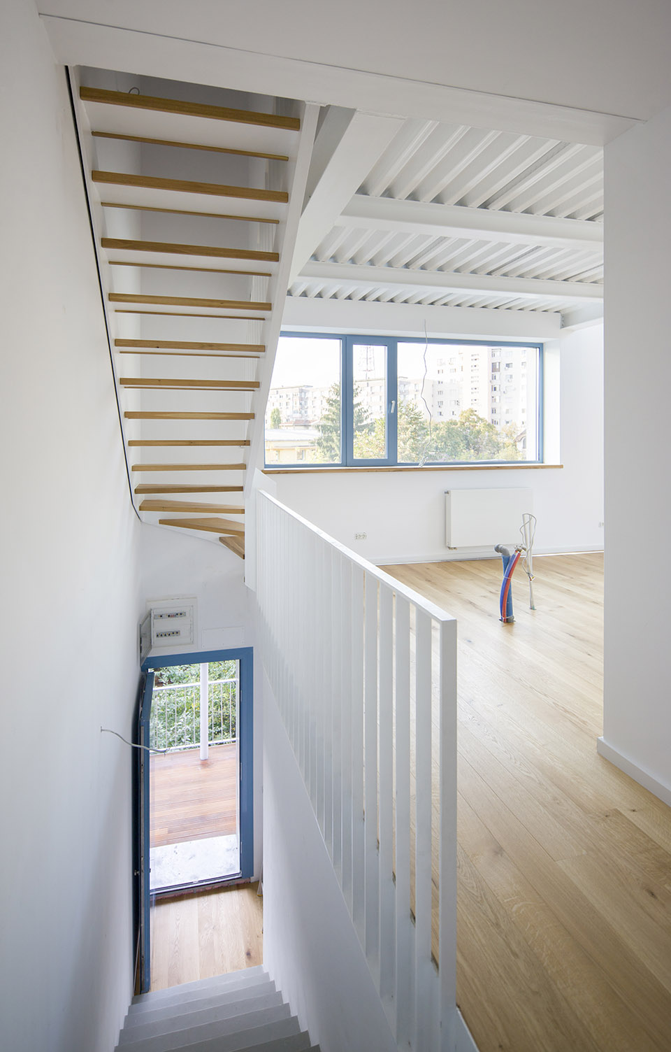 urban spaces 2 mumuleanu 14 apartment building romania by adnba