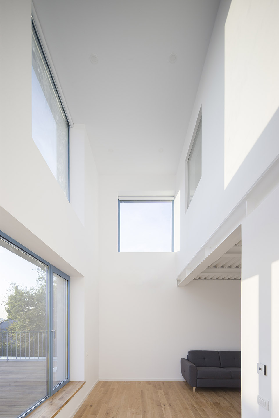 urban spaces 2 mumuleanu 14 apartment building romania by adnba