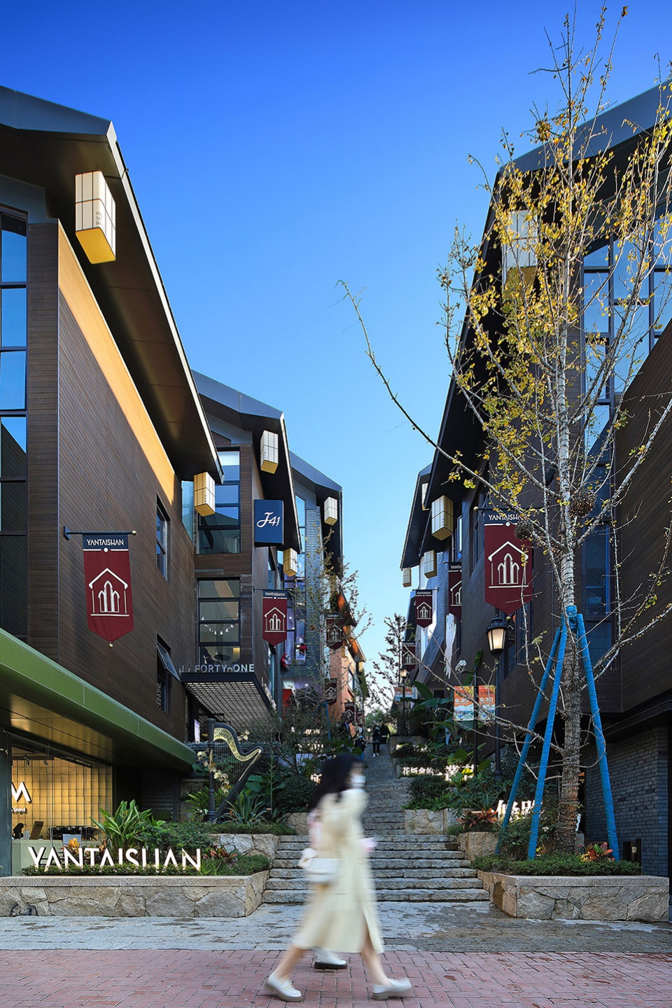 Yantai Mountain Commercial Streetscape Design by Fun Connection