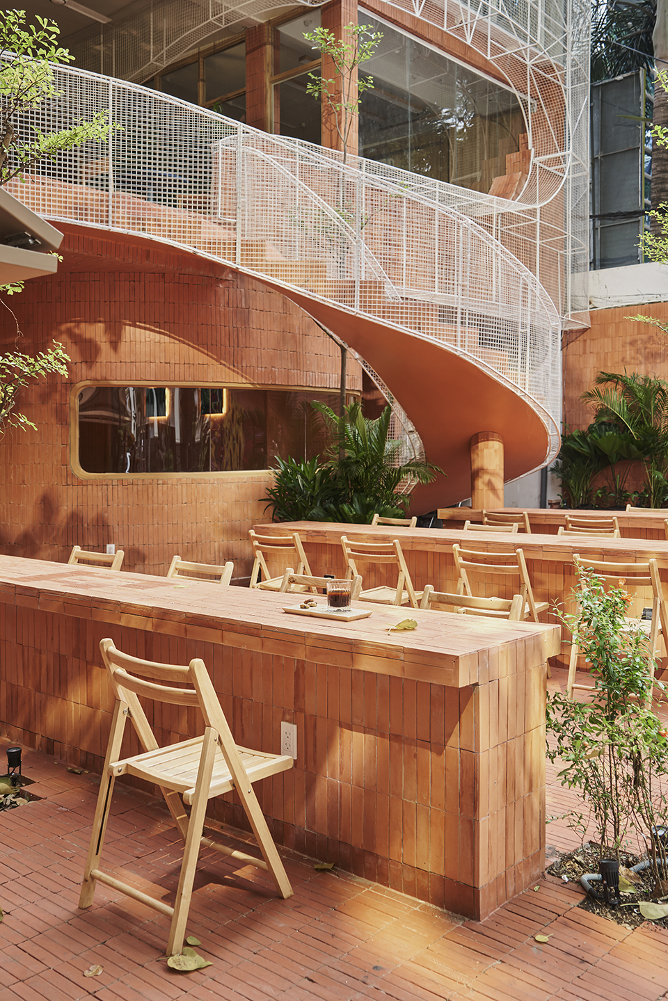 anh coffee roastery by red5studio