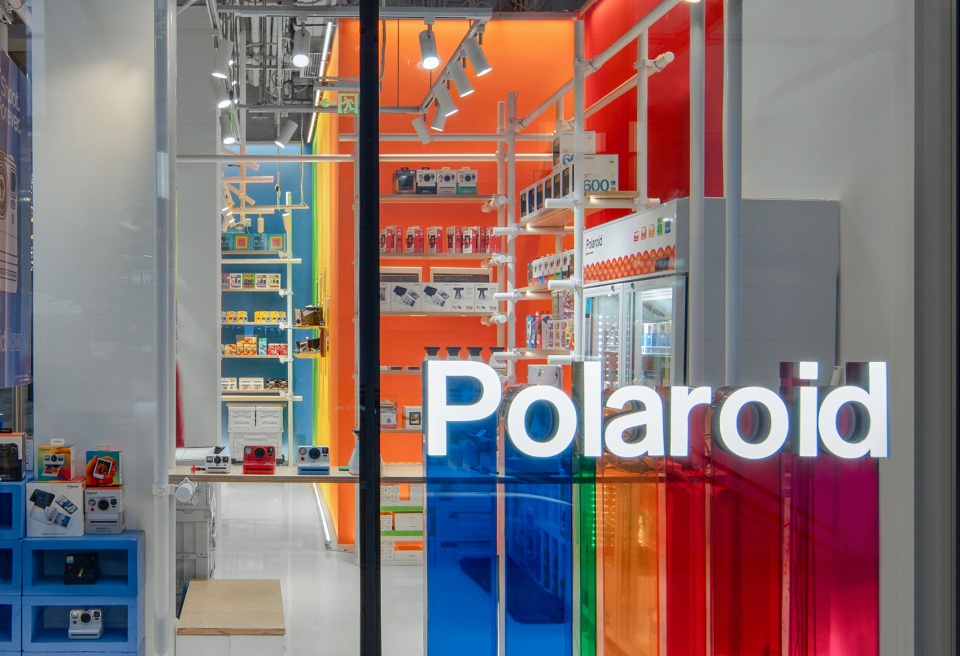 polariod pop up store china by inkmason