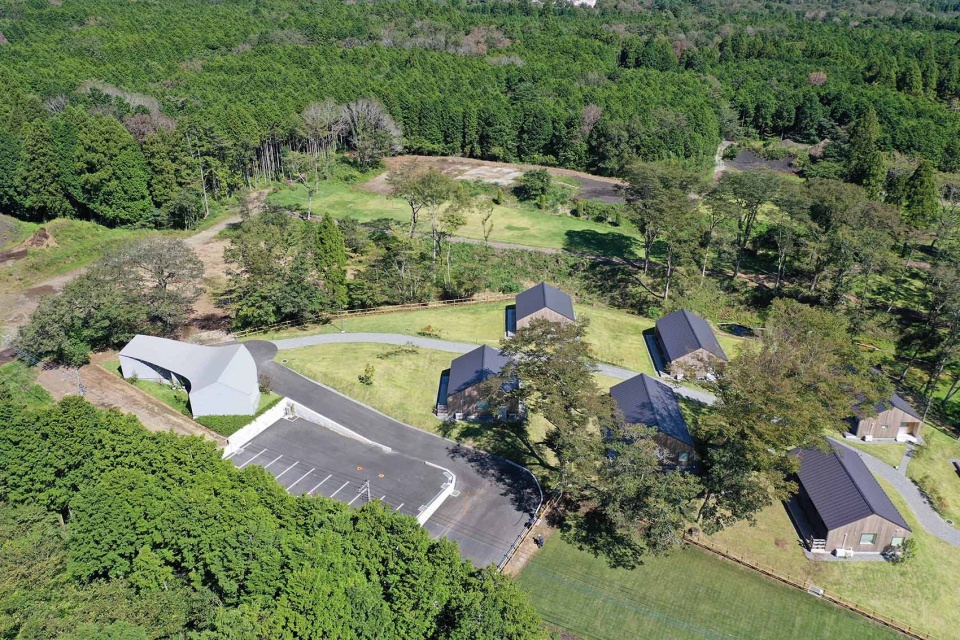 reception on the ridge by takashige yamashita office