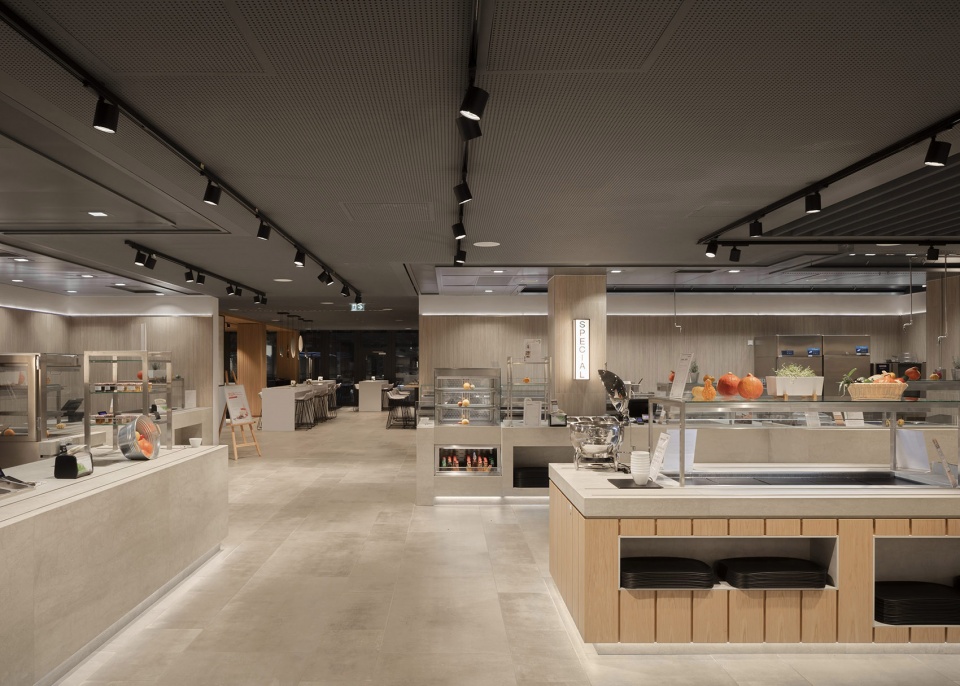 Company campus in Hamburg by gmp
