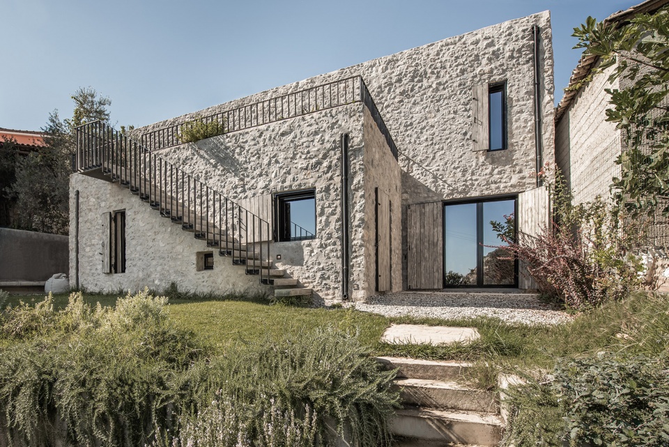 Peloponnese Rural House by Architectural Studio Ivana Lukovic
