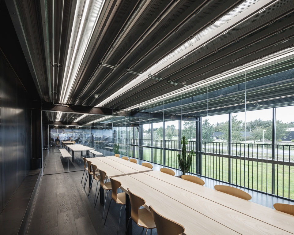 hb trapper hq by big
