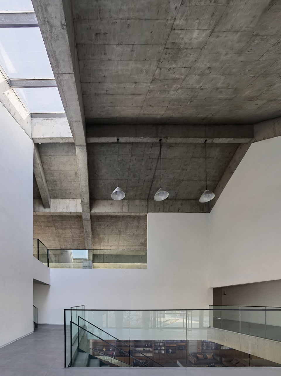 mountainside courtyard house china by iway architects and associates