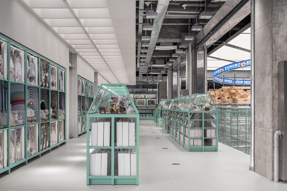 x11 flagship store incity mega wenzhou china by bloomdesign