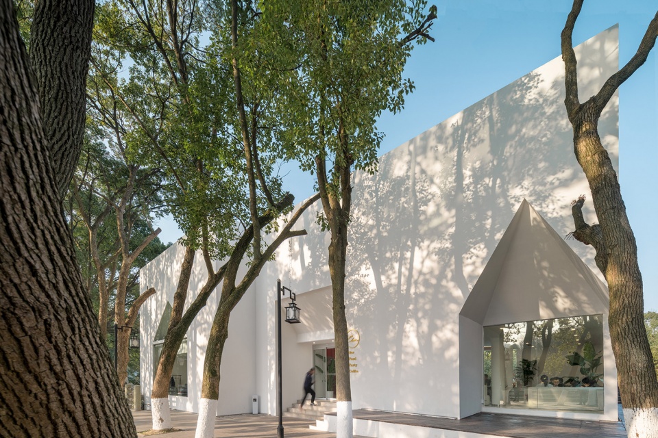 Baimajian Recreation Bar Parallect design