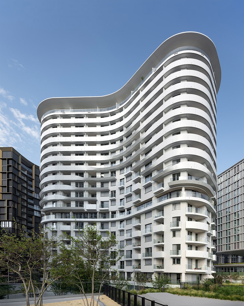 BelView Tower Coophimmelblau