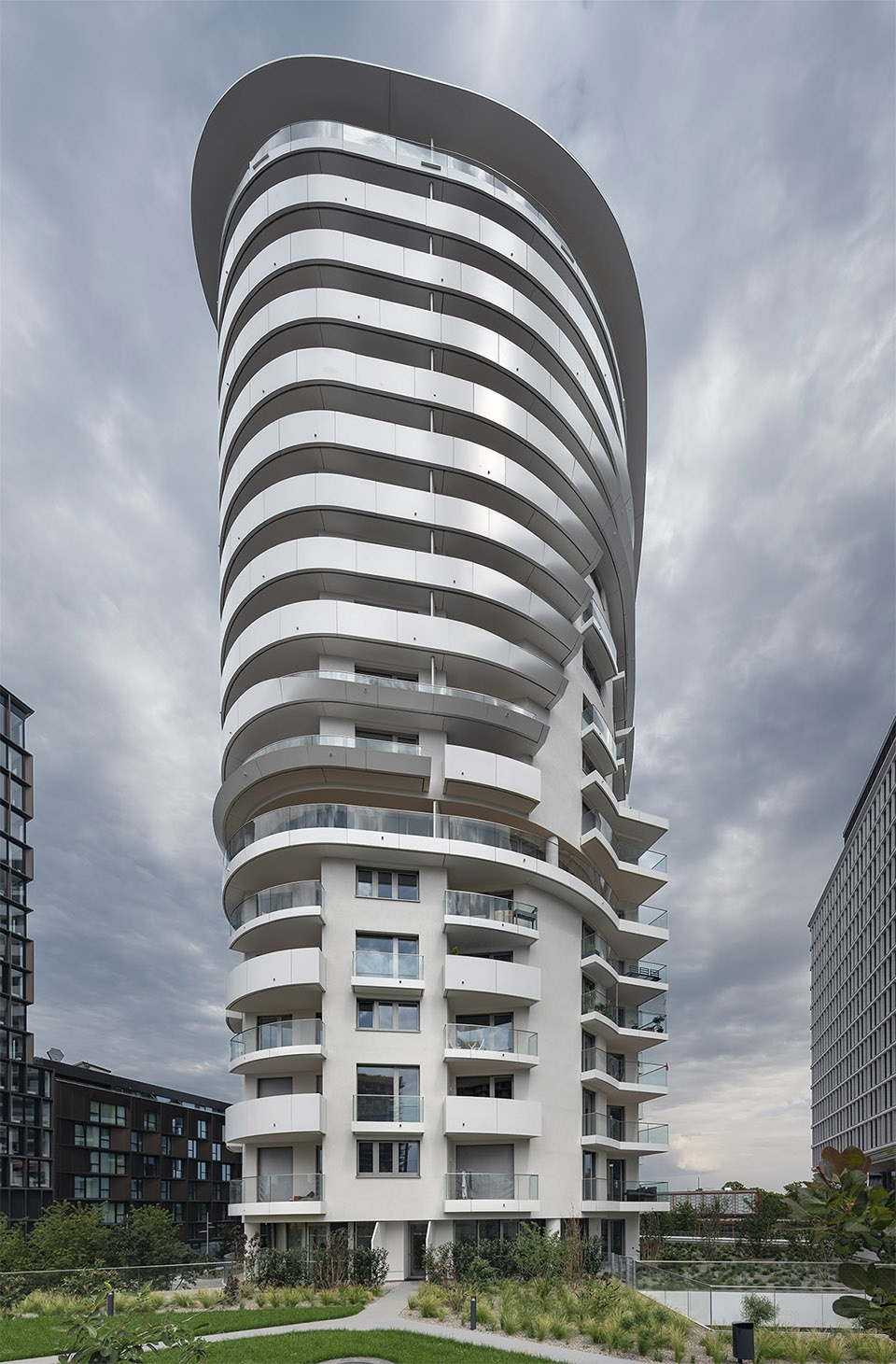 BelView Tower Coophimmelblau