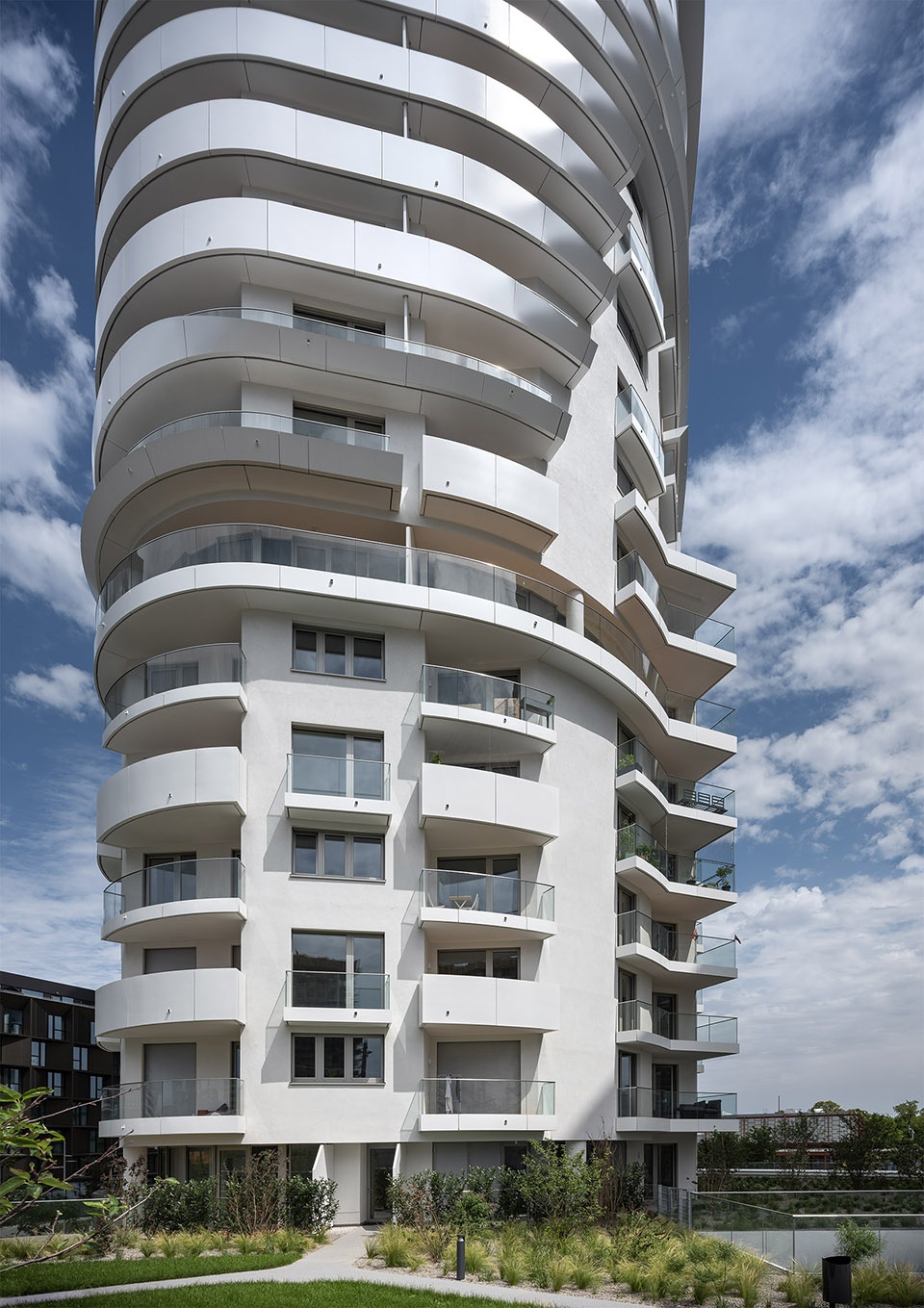 BelView Tower Coophimmelblau
