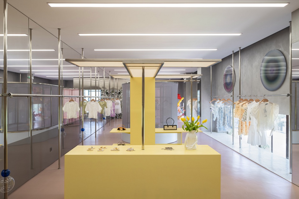 ouiWE Atelier Anonymous