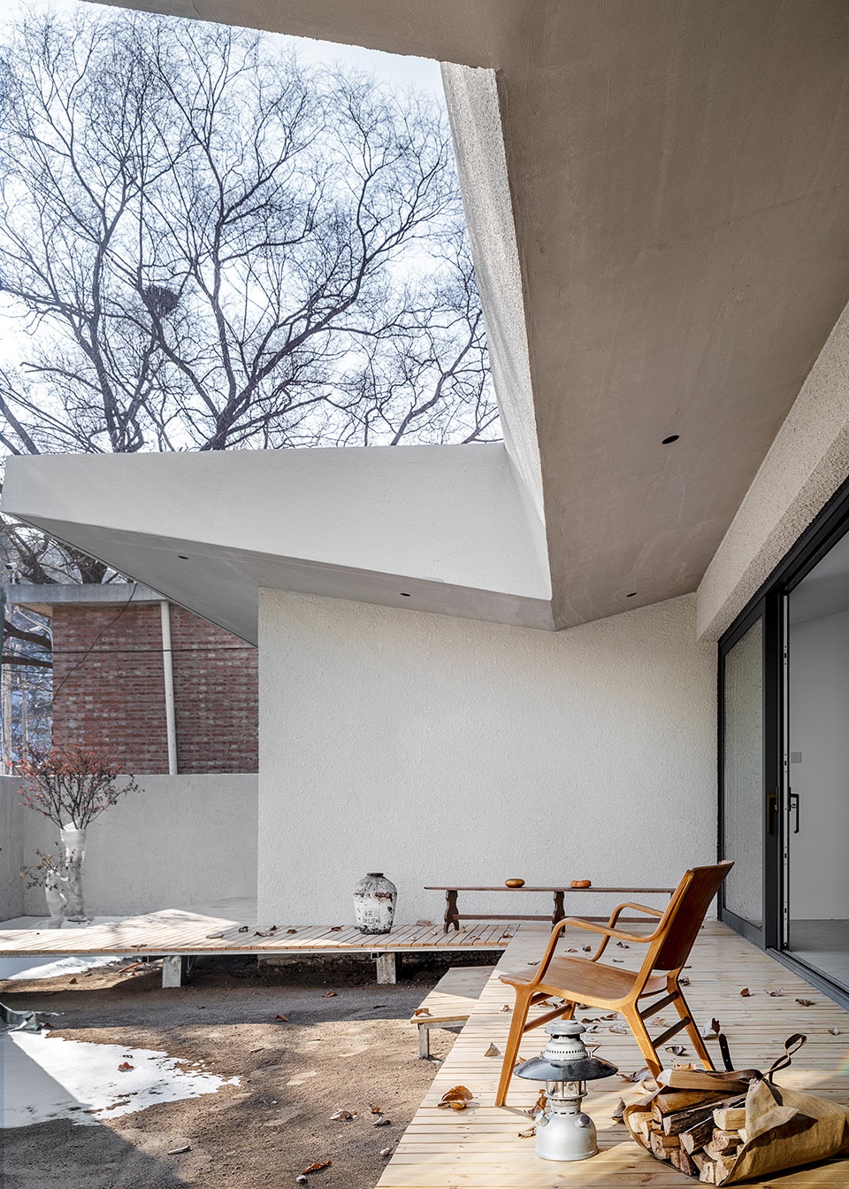 the roof house beijing by guo ban er