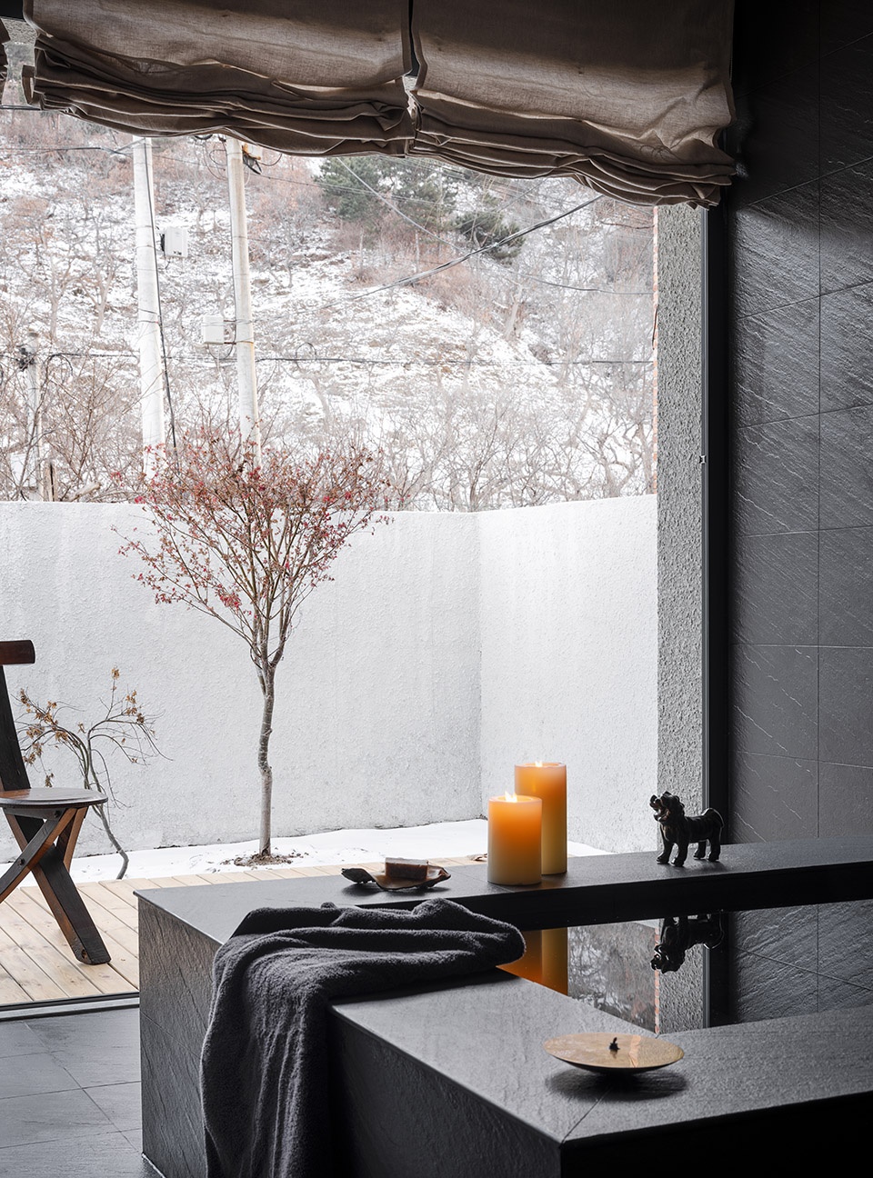 the roof house beijing by guo ban er
