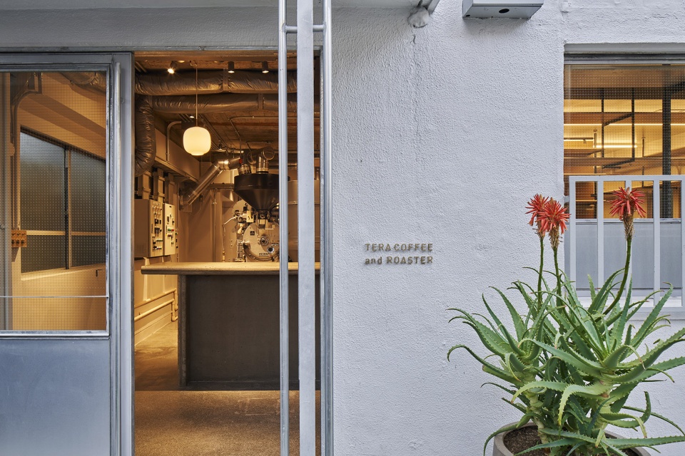 tera coffee and roaster japan by mosstakeshi shima