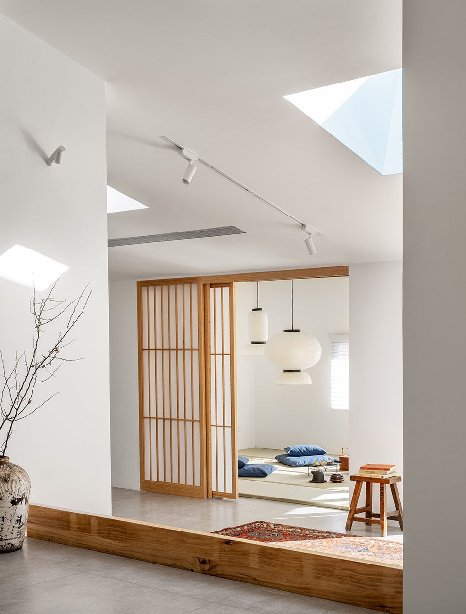 the roof house beijing by guo ban er
