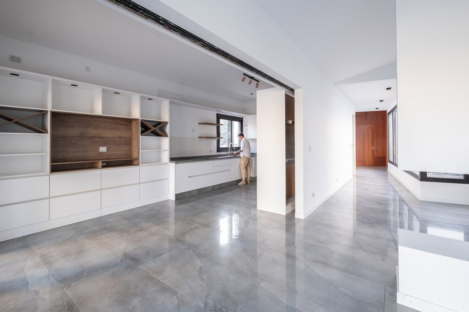 casa patio argentina by ambroggioarq