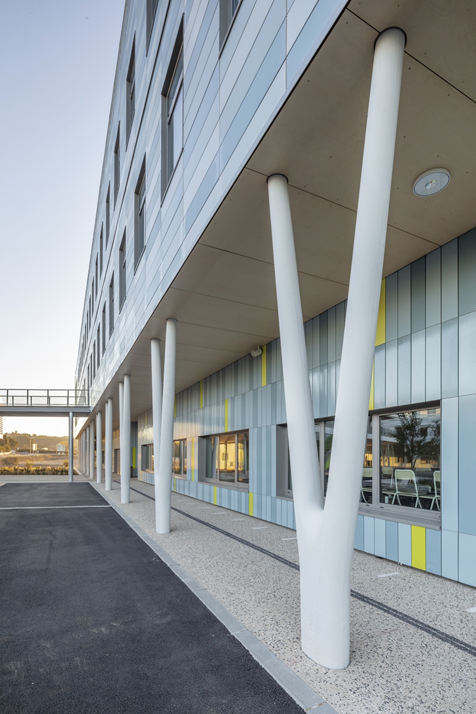 simone veil high school by hellin sebbag architectes associes