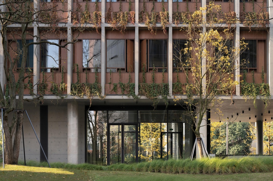 luxelakes floating headquarters china by vector architects