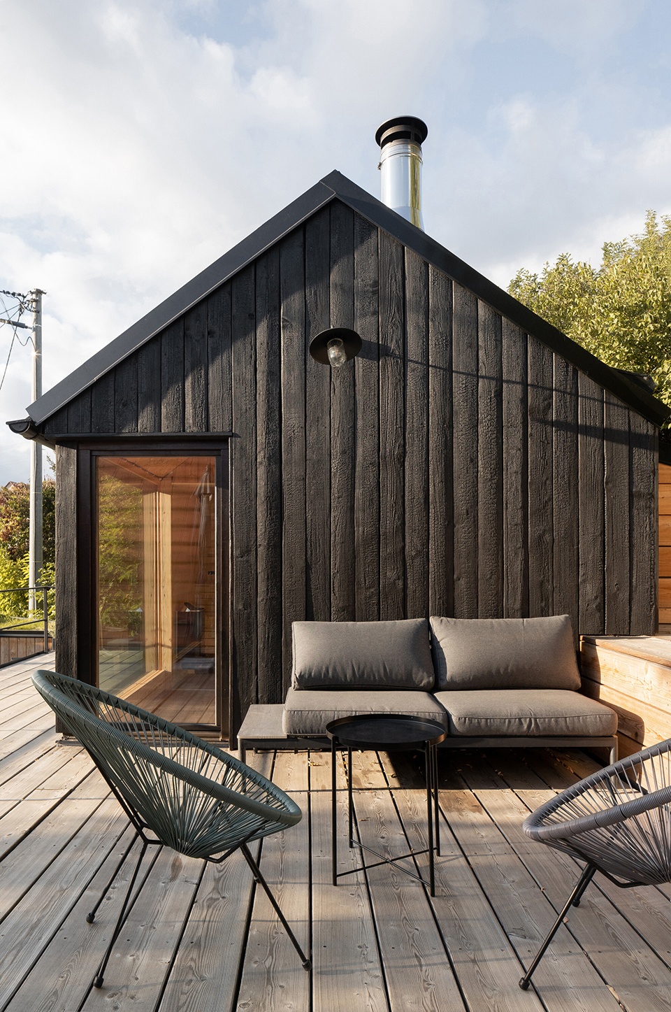 weekend house in bukovany by senaa architekti
