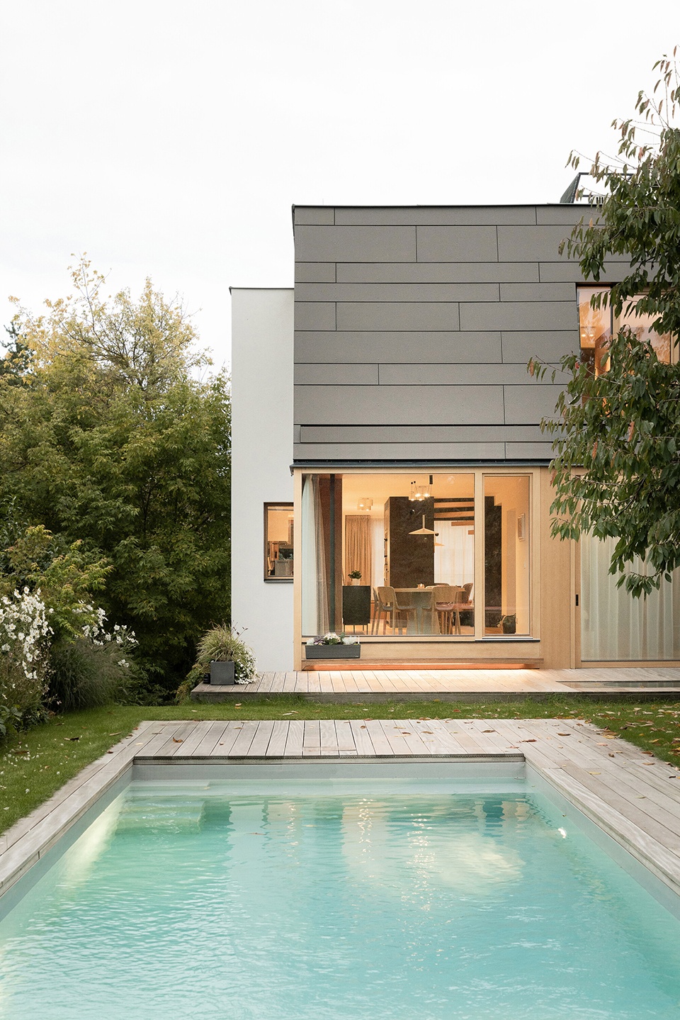 cherry tree house by soa architekti
