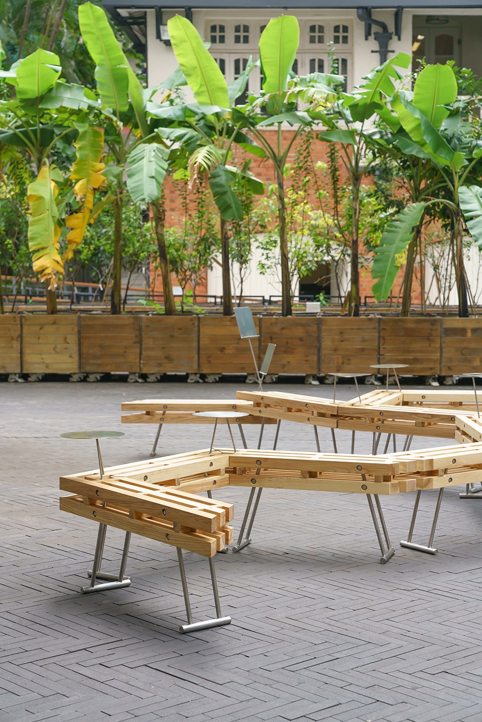 BRANCHING BENCHES by Napp Studio Architects