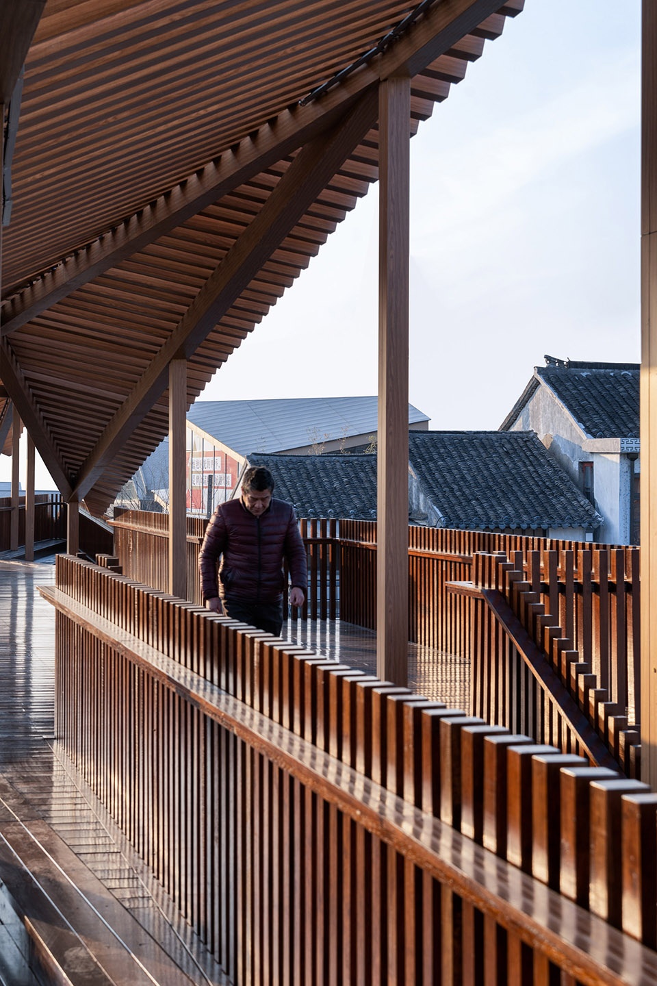 Fold and Curve Bridges in Changshu by Shenzhen Huahui Design X STUDIO