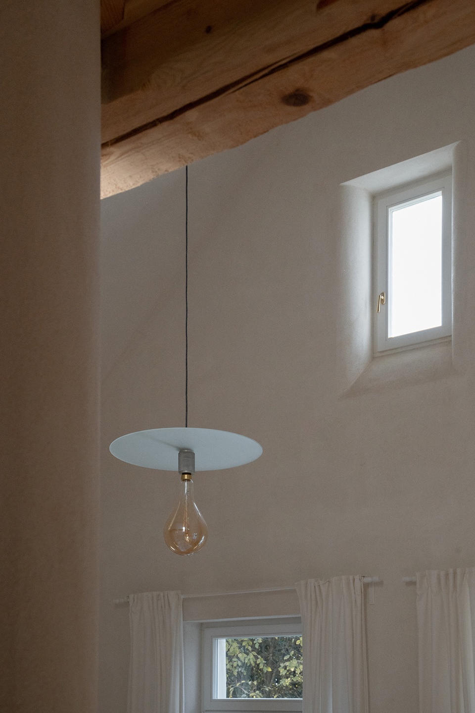 weekend house in bukovany by senaa architekti