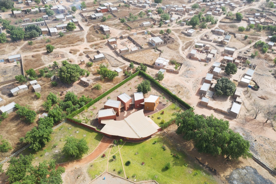 diebedo francis kere receives the 2022 pritzker architecture prize