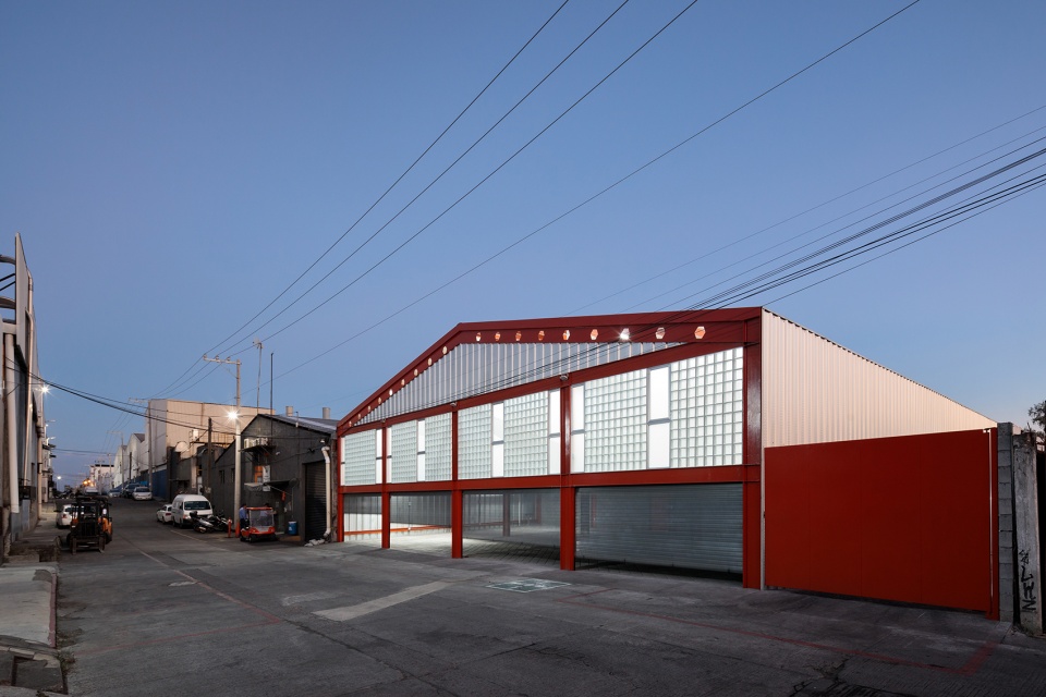 fm warehouse by emilio alvarez abouchard arquitectura
