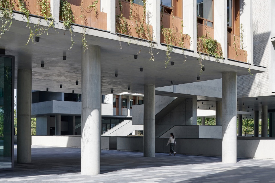 luxelakes floating headquarters china by vector architects