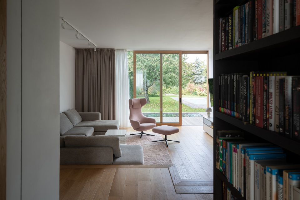 cherry tree house by soa architekti