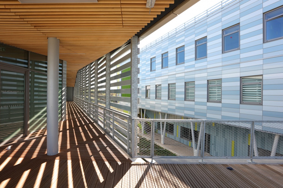 simone veil high school by hellin sebbag architectes associes