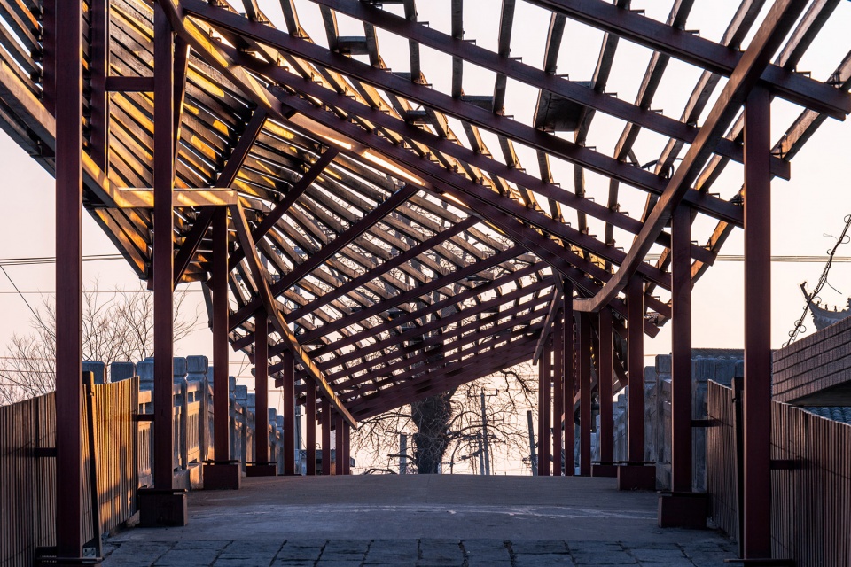 Fold and Curve Bridges in Changshu by Shenzhen Huahui Design X STUDIO