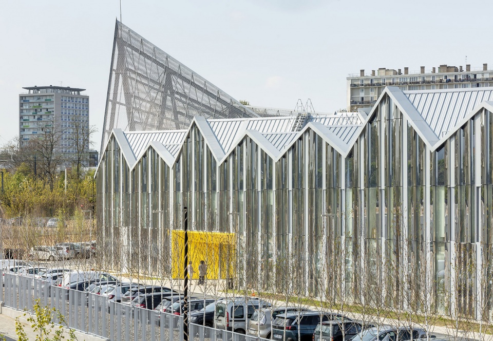 Maintenance and storage center for the T9 tramway by Ferrier Marchetti Studio