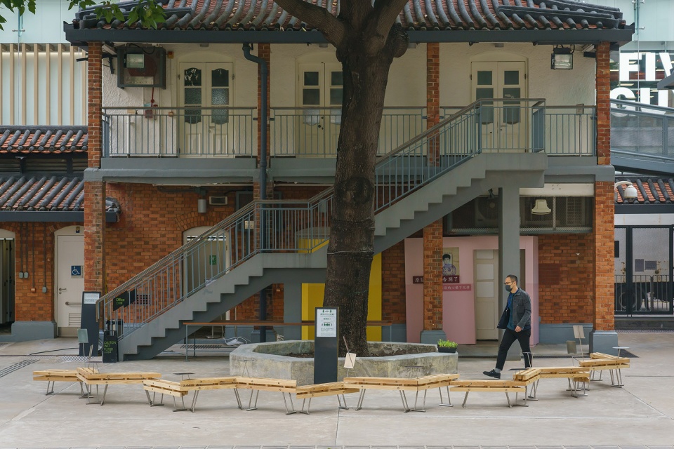 BRANCHING BENCHES by Napp Studio Architects