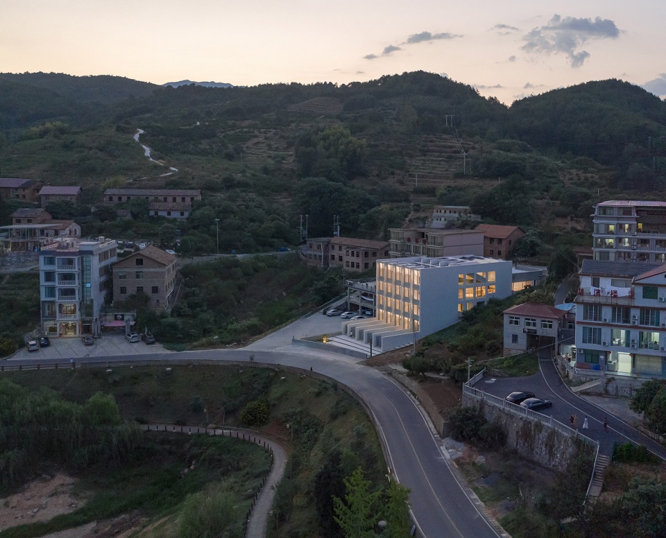 Begonia Inn China by atelier mearc