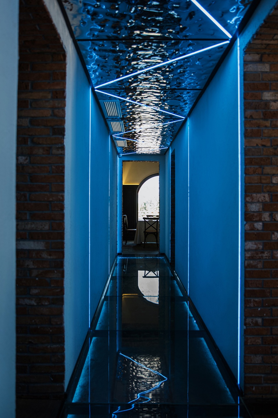 c up restaurant by w select design