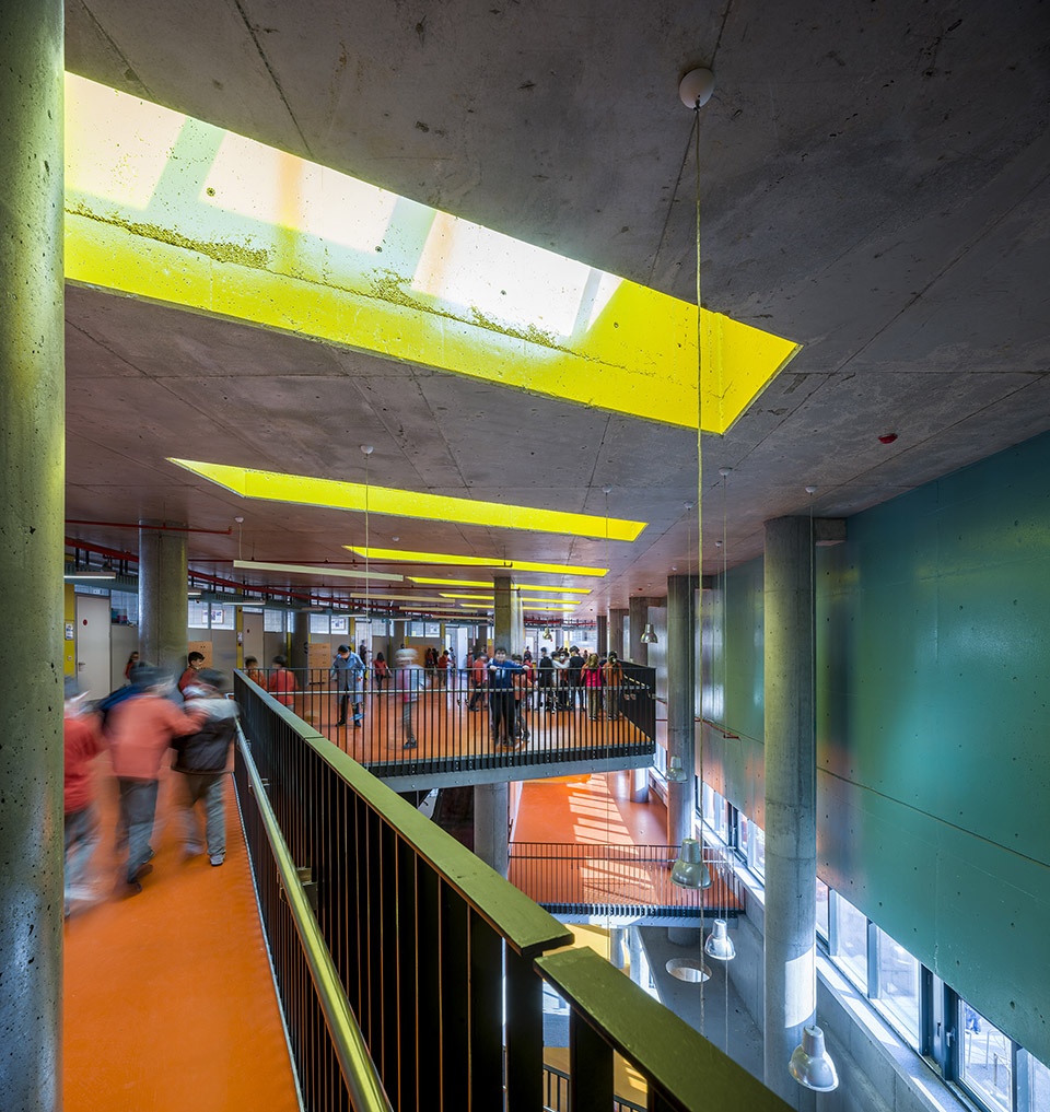 Aksemsettin Primary School by Uygur Architects